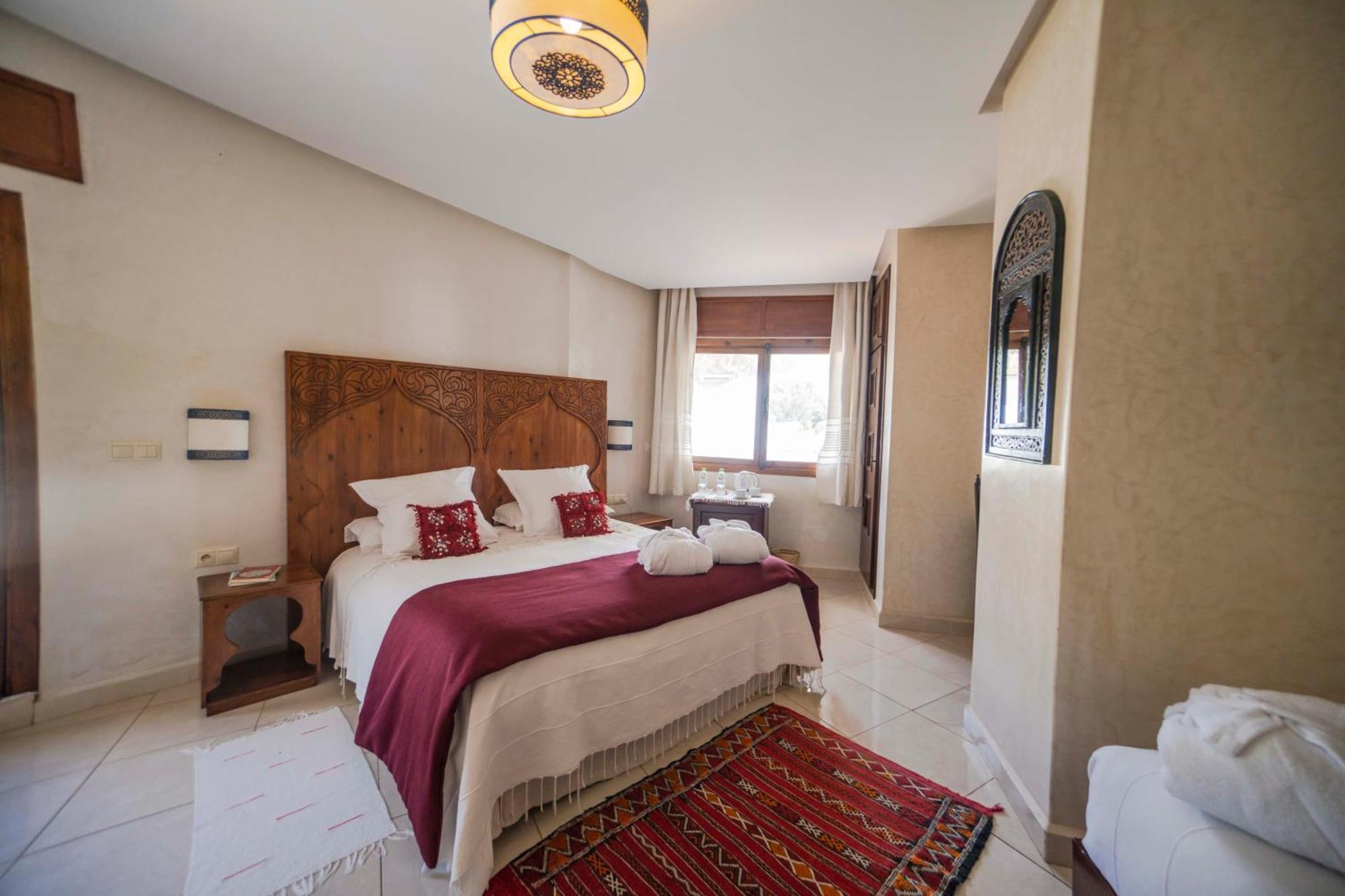 Double Room,1557746338:JPEG